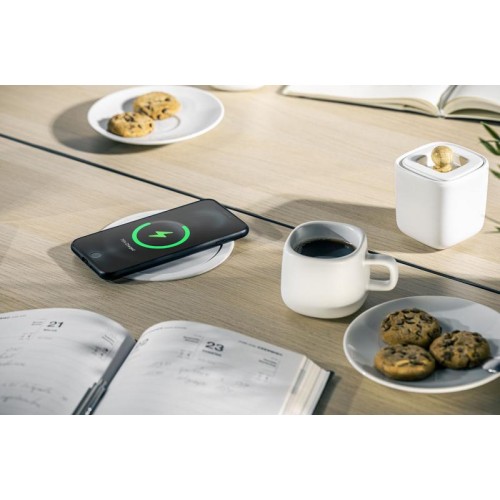 Подовжувач GTV COMFORT PLUS 120мм 4 розетки SCHUKO 2xUSB 2,4A 2xRJ45 WC 5W провід 1,5м Чорний