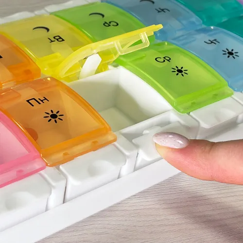 Кольоровий органайзер для таблеток на 7 днів з 2 секціями для ранкового та вечірнього прийому, 225х115х28 мм, поліпропілен