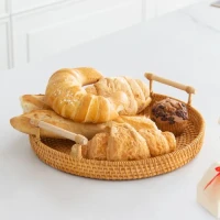 Піднос із ротанга коричневий 280х30 мм для подачі та зберігання дрібниць.