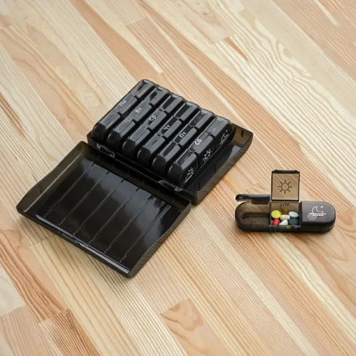 Органайзер для таблеток на 7 днів чорний з 3 секціями для ранкового, денного та вечірнього прийому