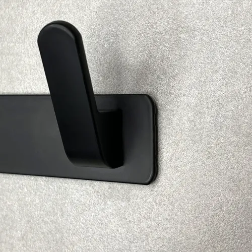 Вішалка настінна на 3 гачки з алюмінієвого сплаву чорного кольору для передпокою, кухні та ванної