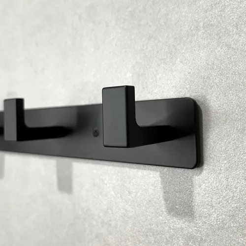 Вешалка на 3 крючка из алюминиевого сплава черного цвета 211х40 мм