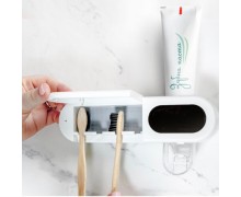 Тримачі та підставки для зубних щіток та пасти